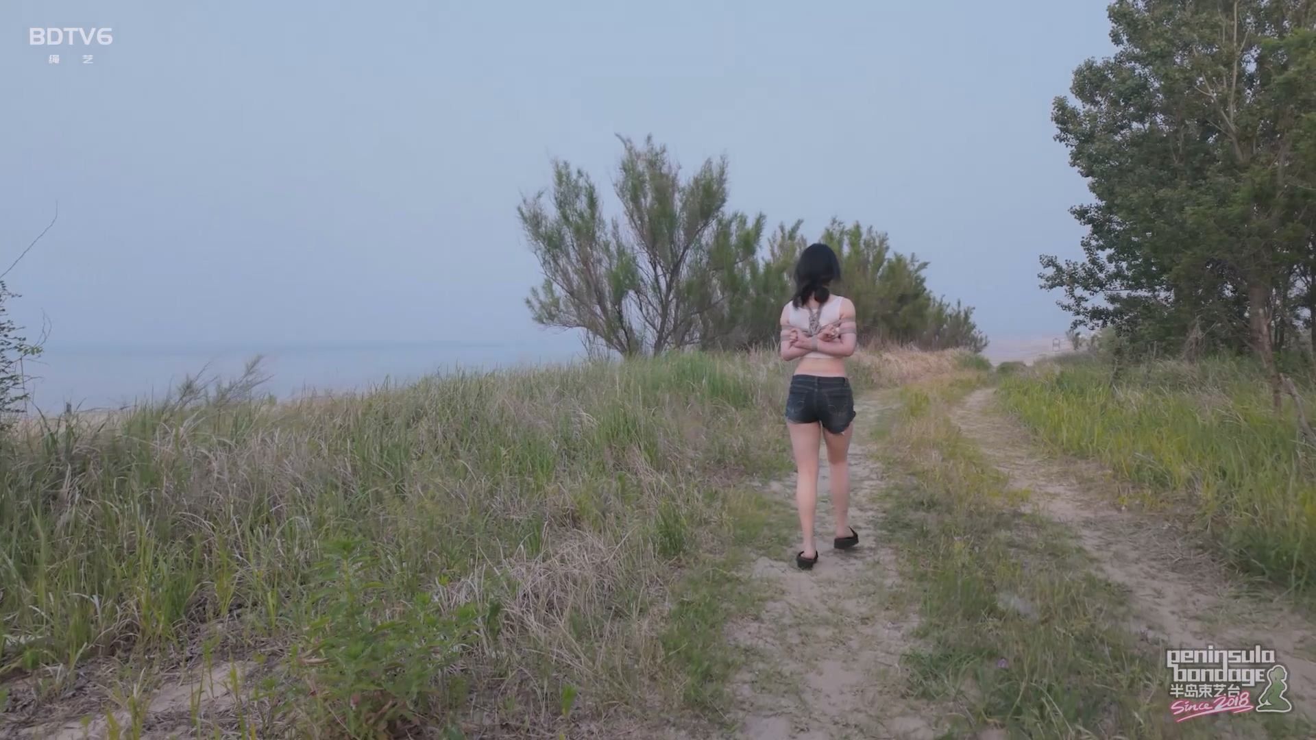 YT2826 听说宠物坐车喜欢探头.mp4_20250529_022857.126.jpg